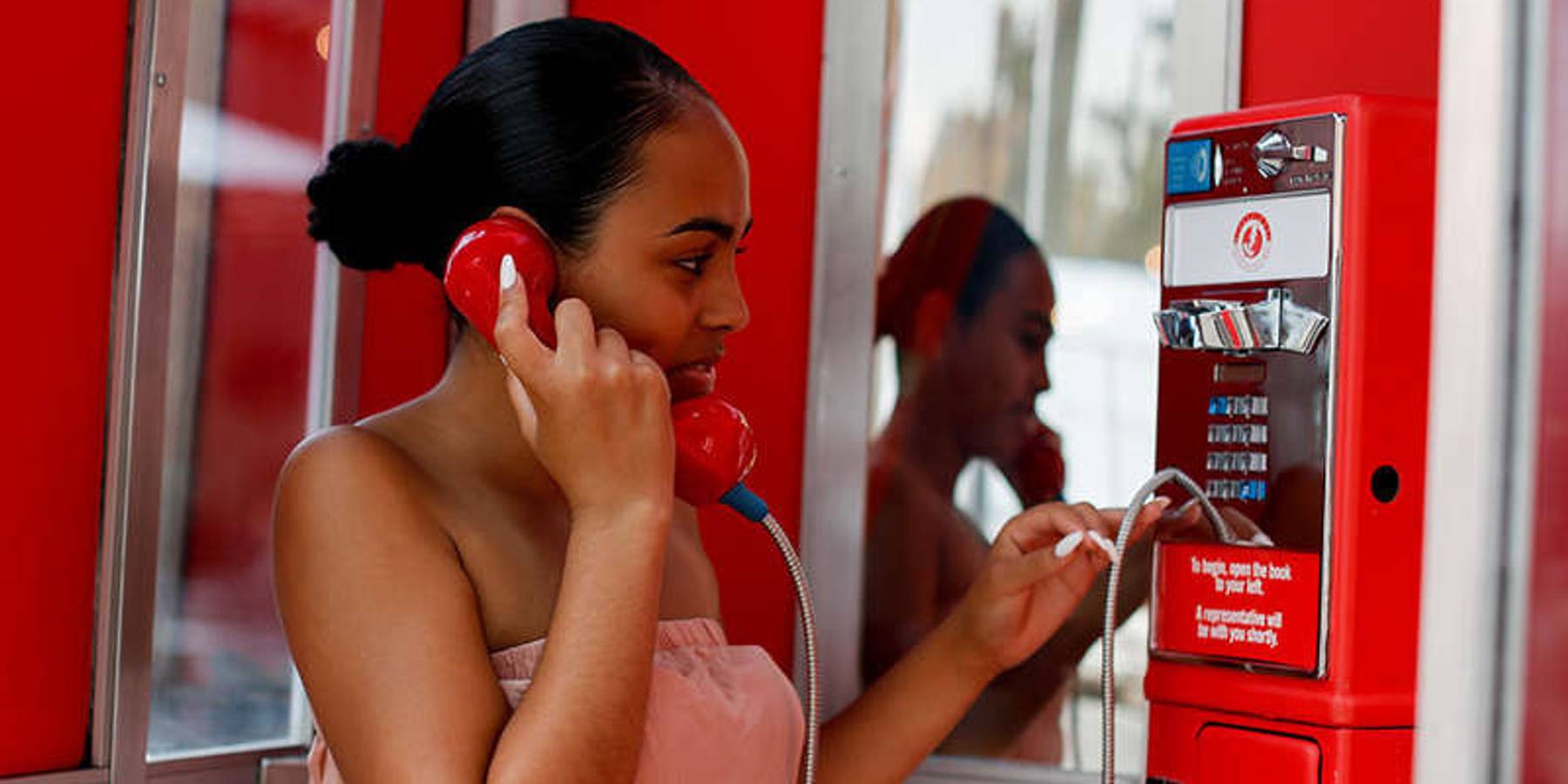 Need to Ring Your Rep? This Phone Booth Is a Direct Line to the Capitol