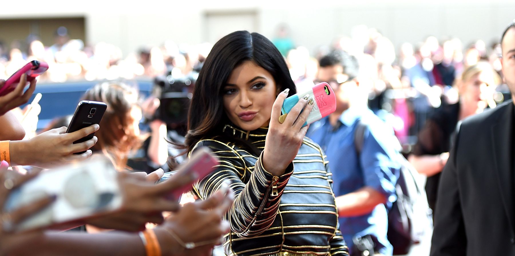 Turns Out Your Obsession With Selfies May Be an Actual Disease