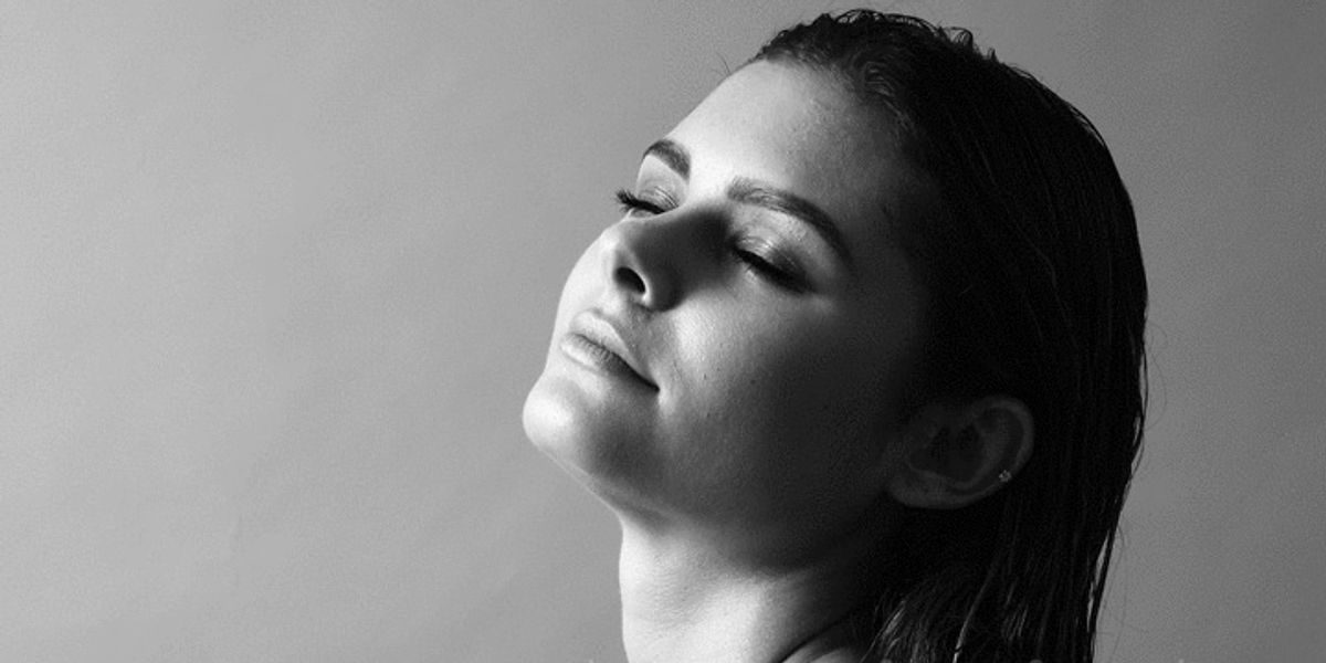 How Singer Jacquie Lee Beat Bulimia and Music's Misogyny