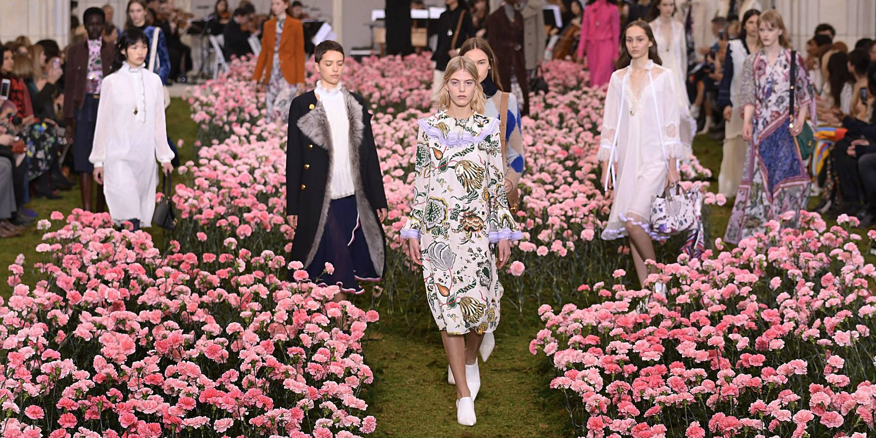 Tory Burch Brought 14,000 Carnations to NYFW