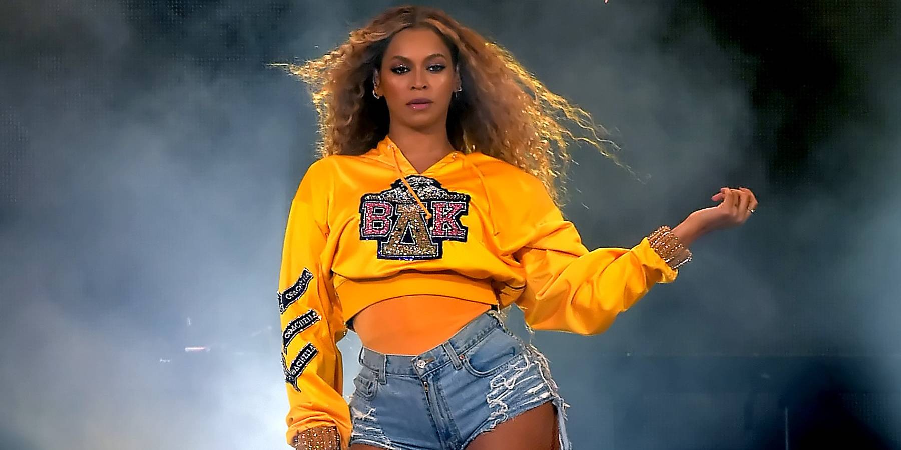 This Is How Beyoncé Changed Her Nail Color Between Songs at Coachella