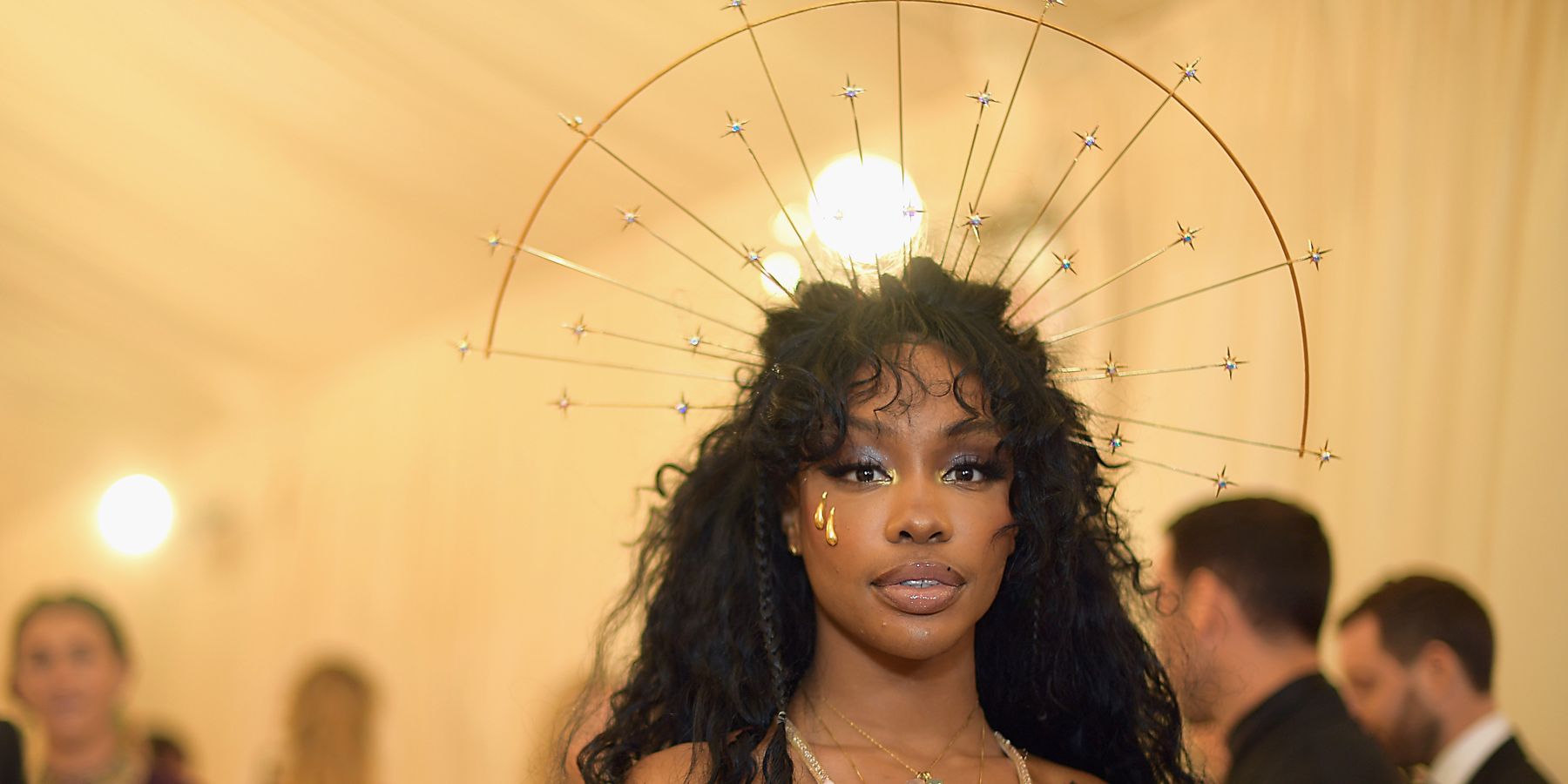 Meet the Designer Behind SZA's Heavenly Met Gala Halo