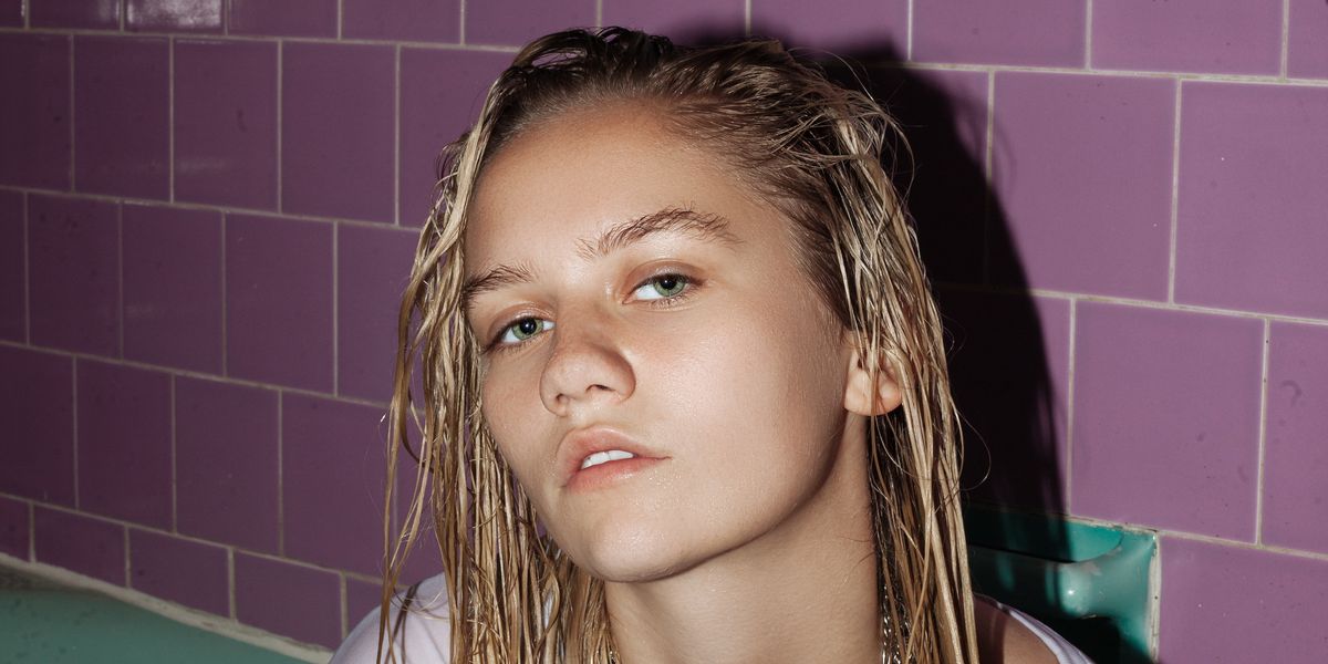 Meet Carlie Hanson: 18-Year-Old Pop Star in the Making