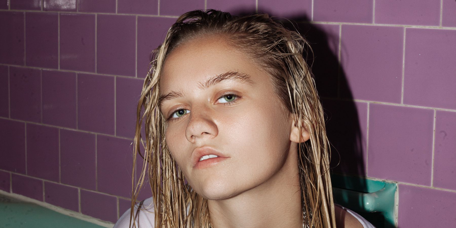 Meet Carlie Hanson: 18-Year-Old Pop Star in the Making