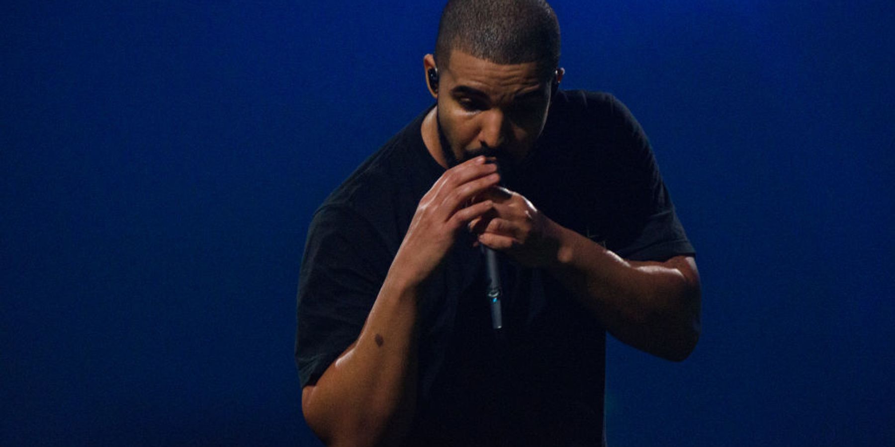 Watch Drake Freestyle on BBC 1Xtra's 'Fire in the Booth'