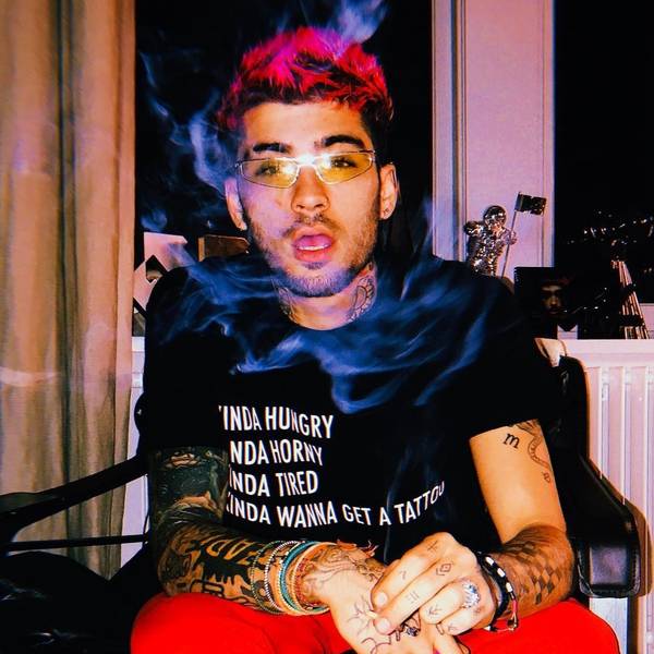 Zayn Malik Goes Pink