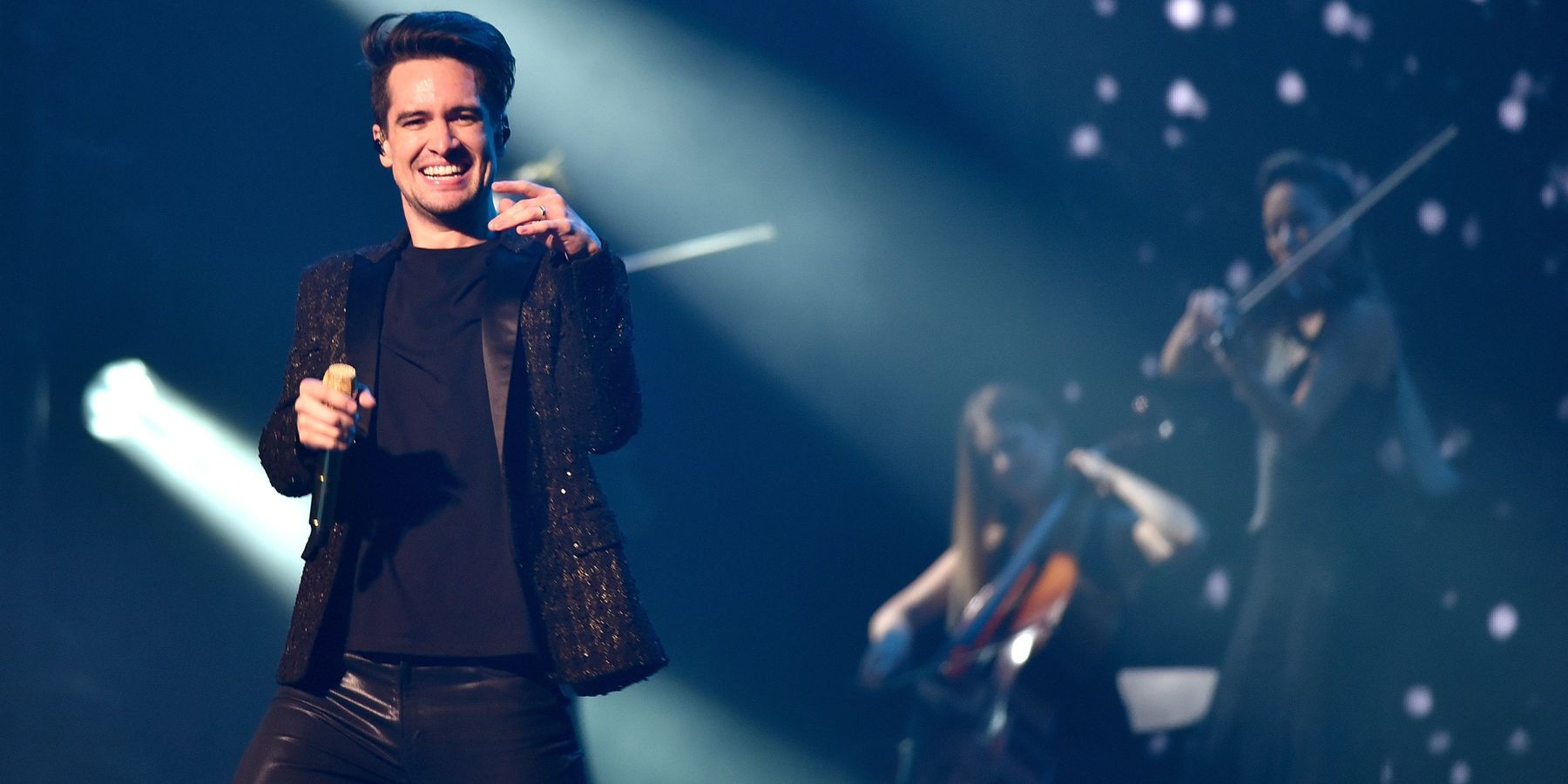 Watch Panic! at the Disco's VMAs Performance