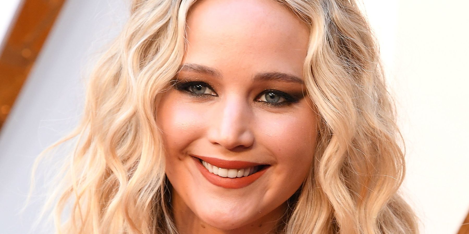 Jennifer Lawrence Has A Finsta