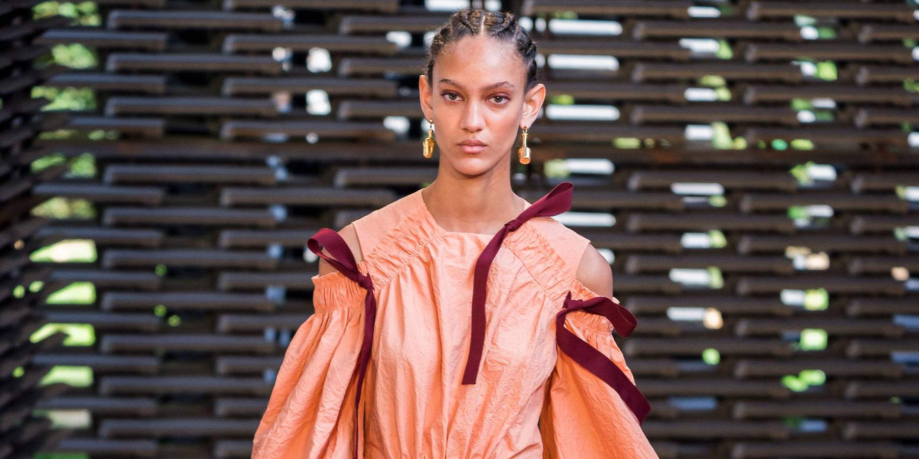 Roksanda Turned the Runway Into an Art Show