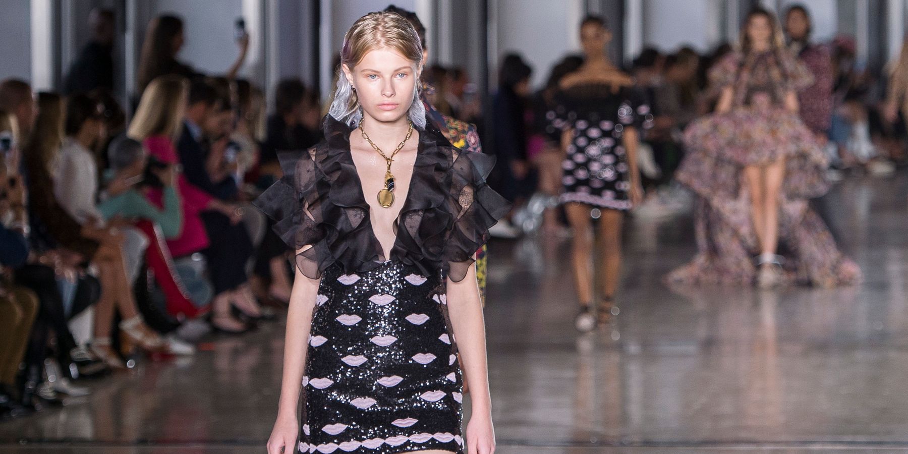 Breaking Beauty: Giambattista Valli's Glitter Balayage