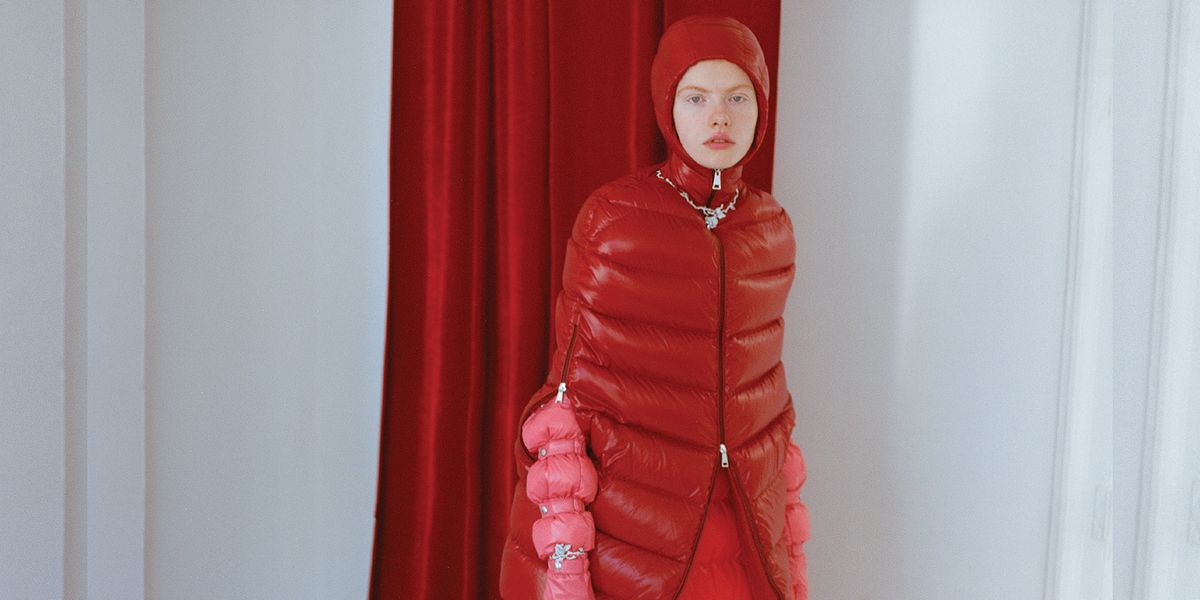 PAPER Fashion: Wall Flower