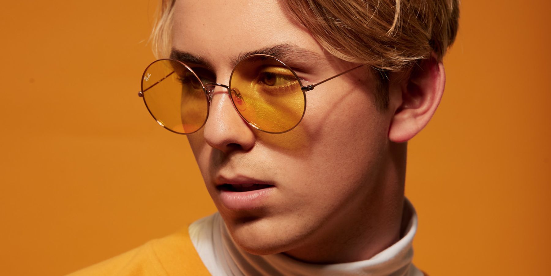 Troye Sivan's Little Brother Tyde Levi Premieres 'Sober'