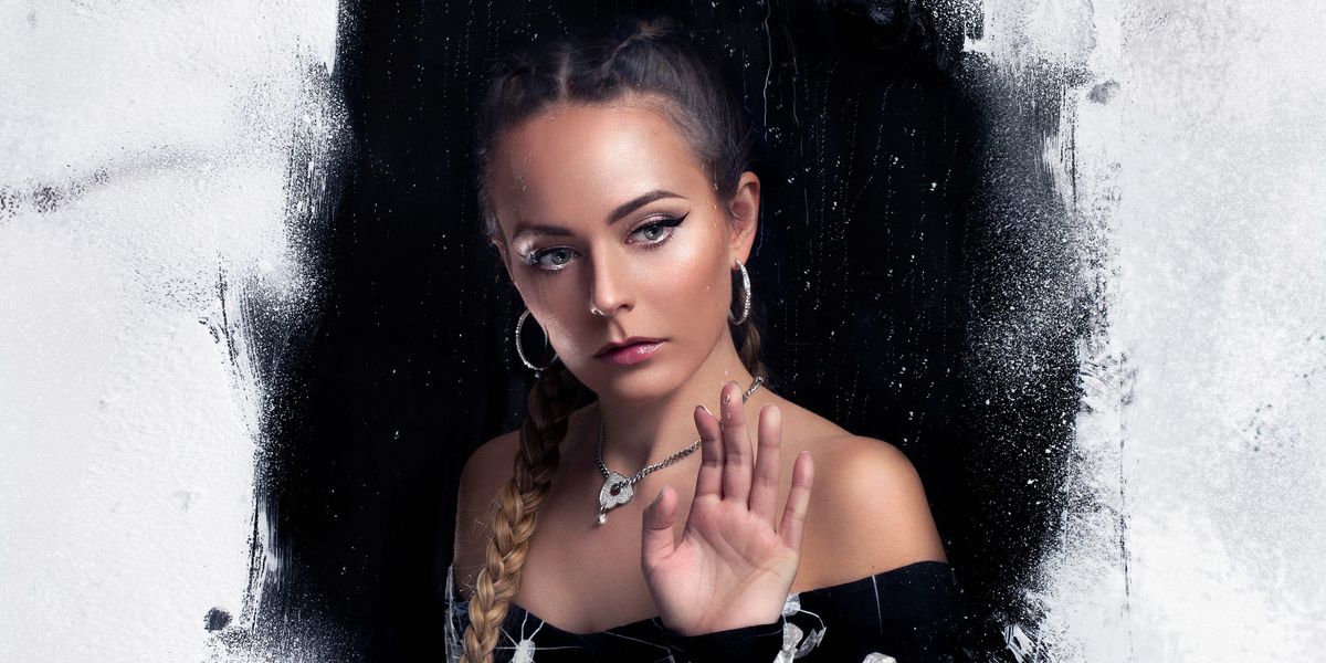 Hannah Diamond Returns With Shimmery Melancholic Single 'True'
