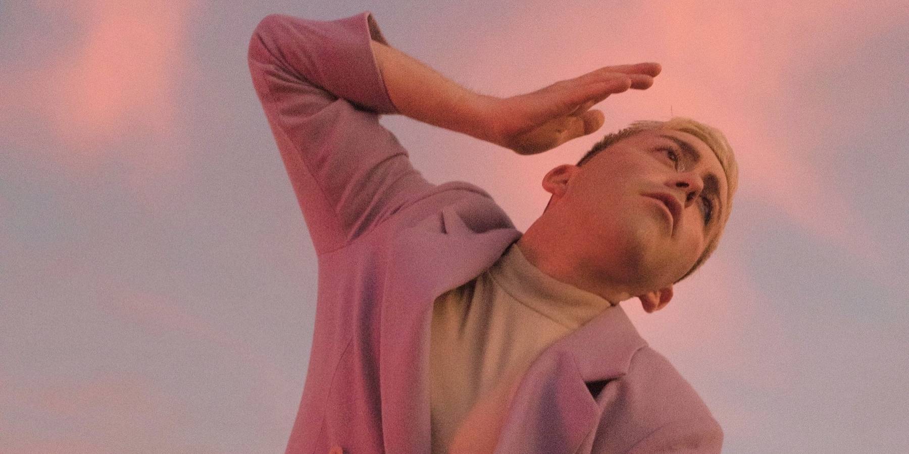 Leland Dances Through Lonely in 'Middle Of A Heartbreak'