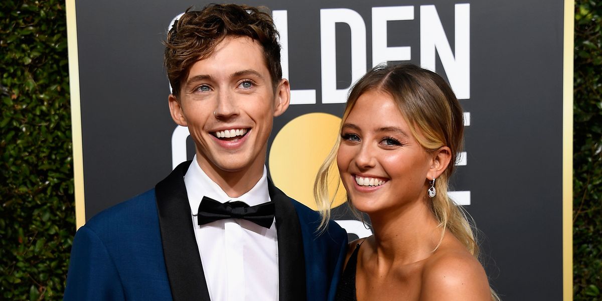 More Celebrities Should Bring Their Siblings to Award Shows