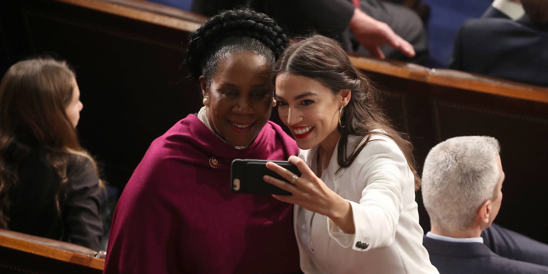 Alexandria Ocasio-Cortez Will Give Congress a Twitter Workshop