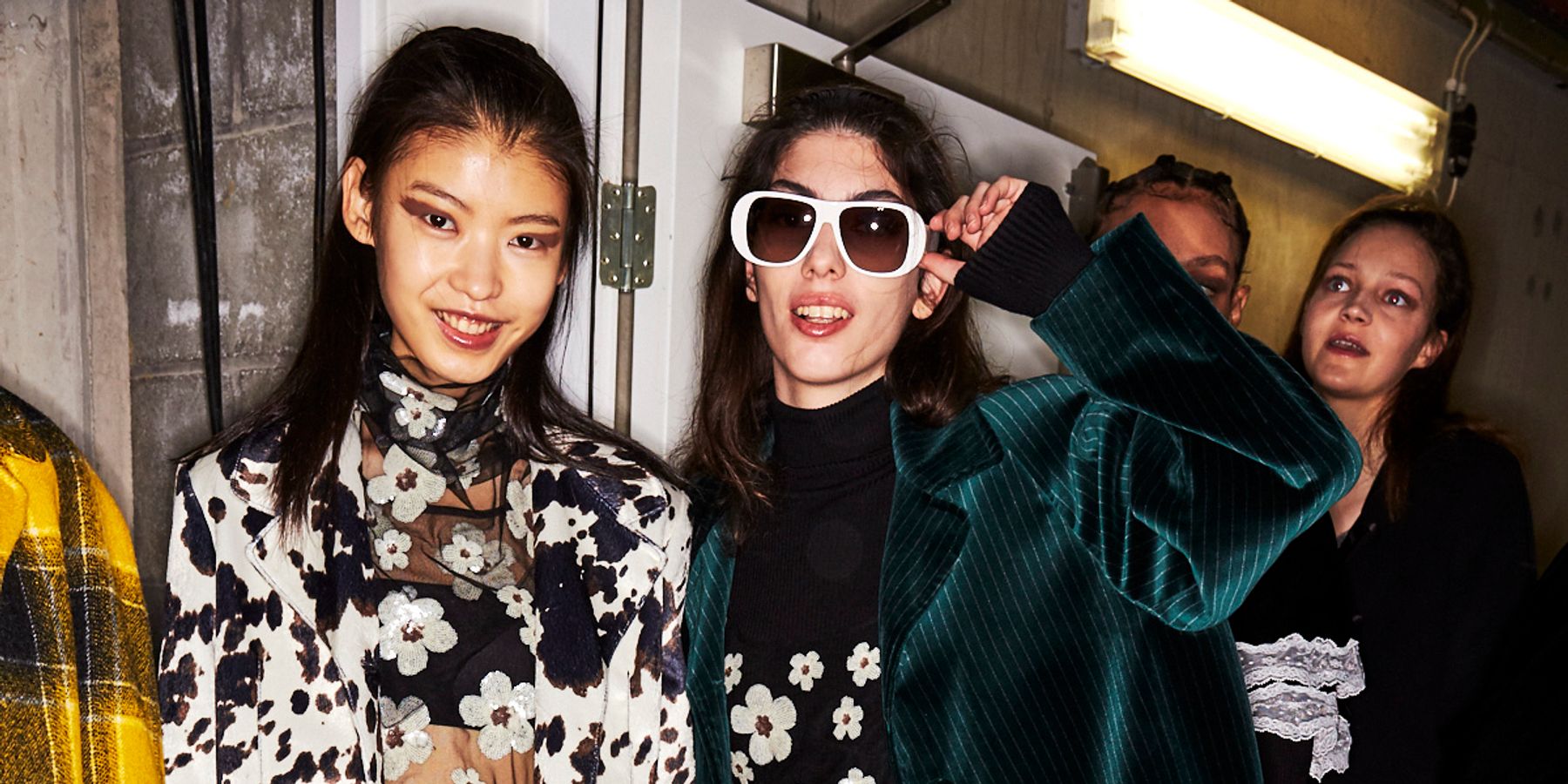 Alexa Chung Gives Skinny Scarves a Comeback