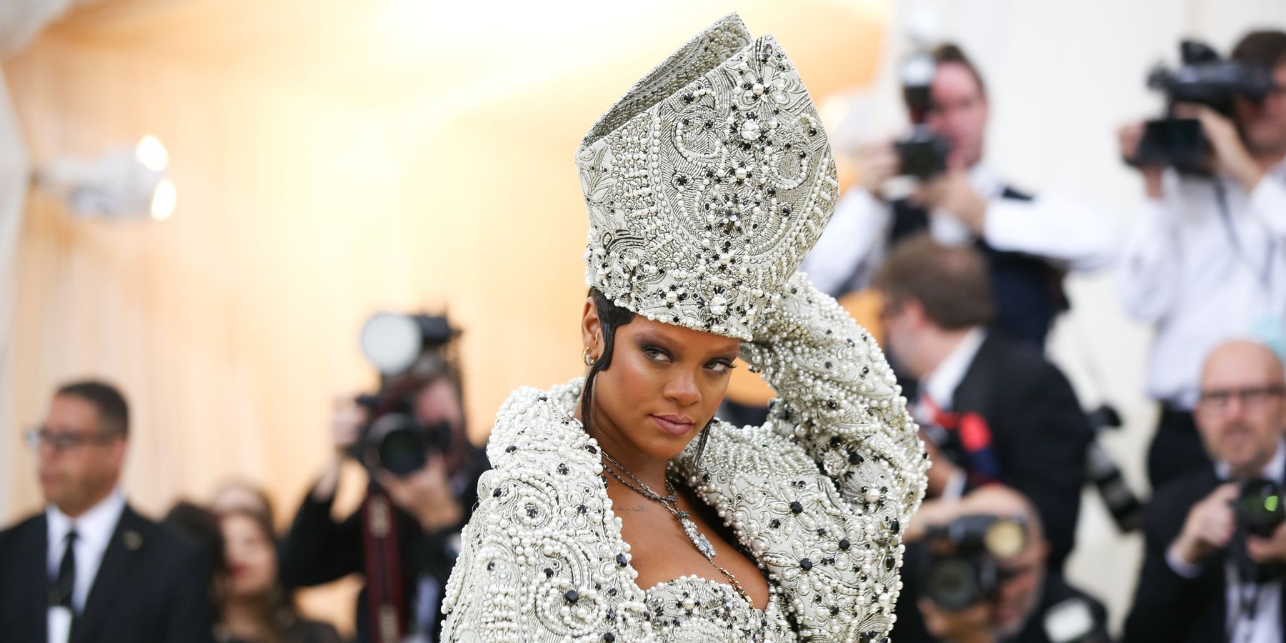 Rihanna Horoscopes Are a Mood