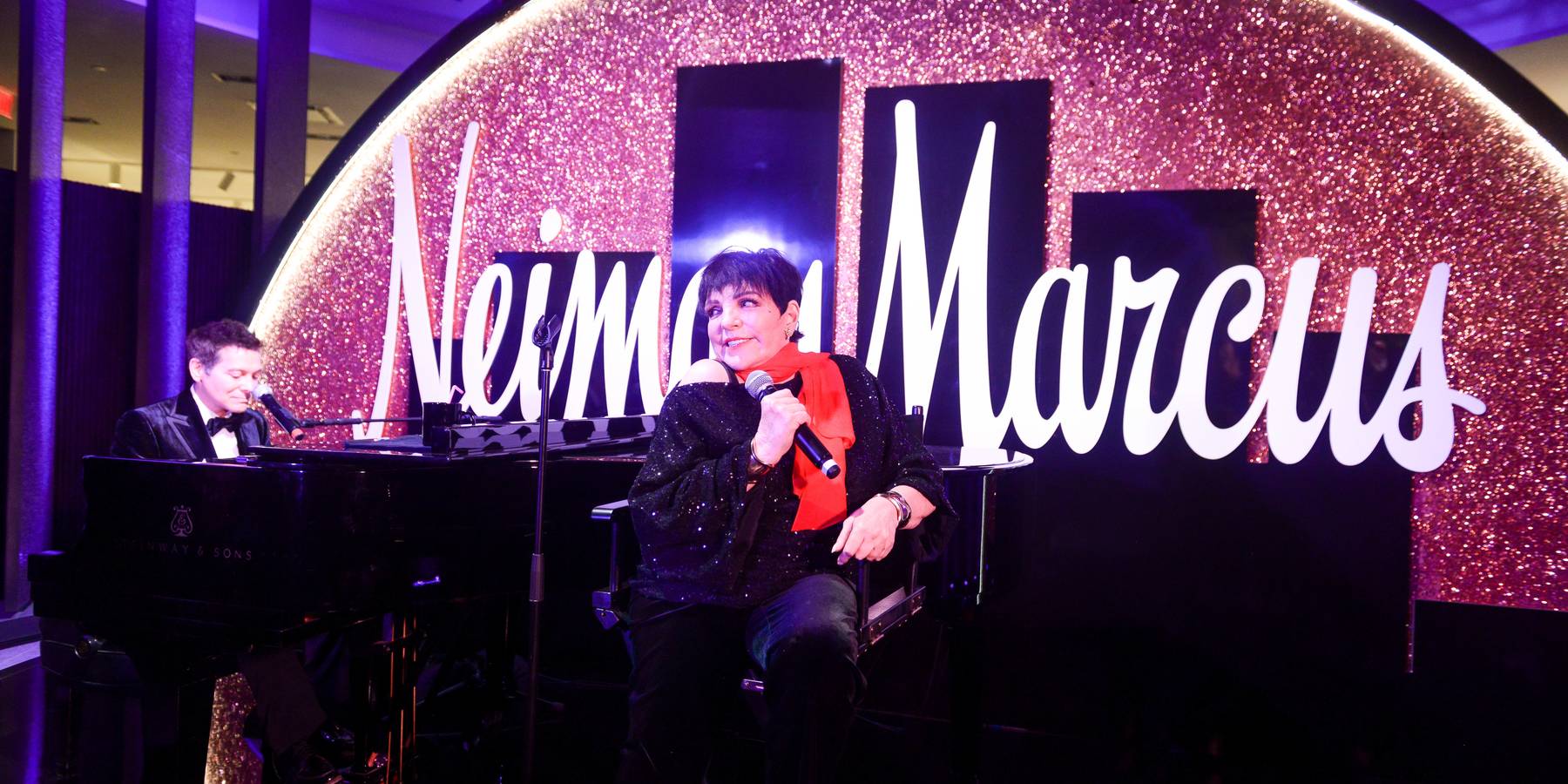 Liza Minnelli Sang 'New York, New York' at Neiman Marcus