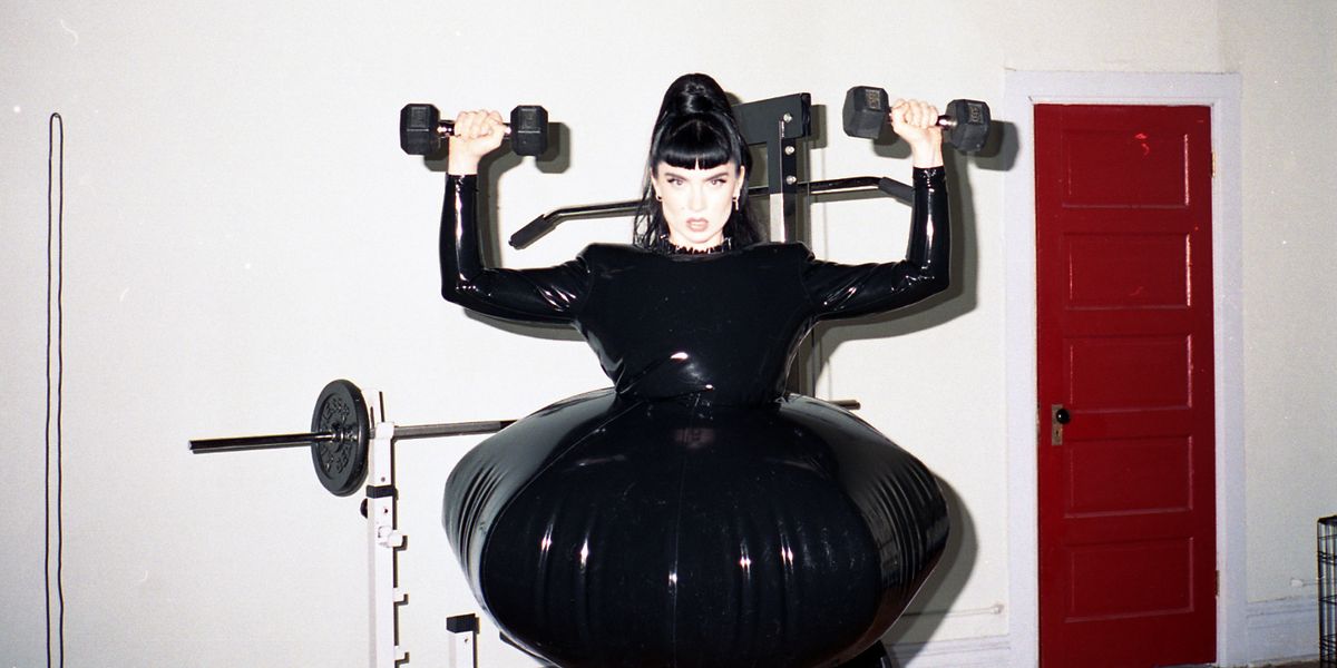 FEE LION Stuns With 'Blood Sisters'