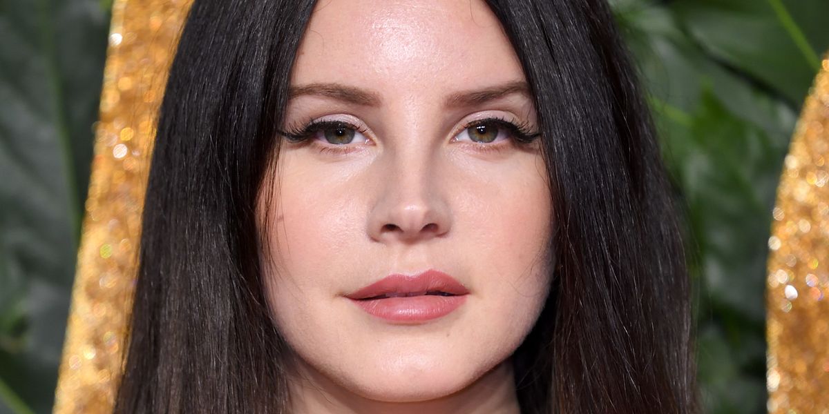 Lana Del Rey Releases New Poem