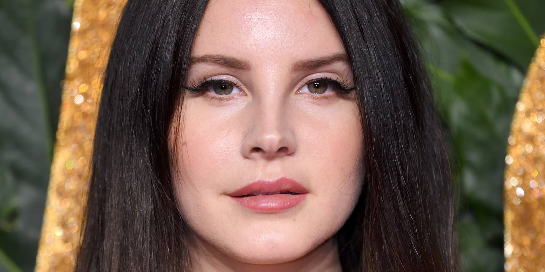 Lana Del Rey Releases New Poem