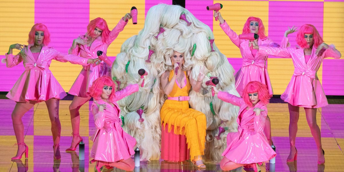 katy perry pink dress american idol Iggy Rosales Talks Katy Perry's Giant "American Idol" Wig