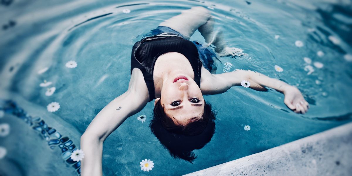 Hitmaker Skyler Stonestreet Premieres 'Everything It Wasn't'