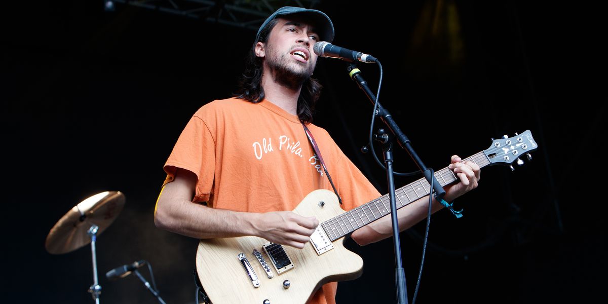 Conservatives Confused (Sandy) Alex G With Beto O'Rourke