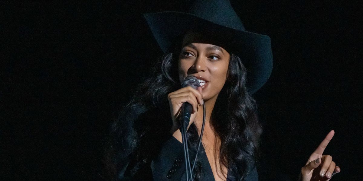 Watch Solange Sing 'Almeda' at an Old White Man