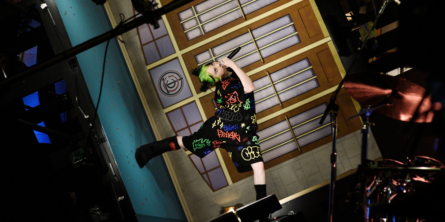 Billie Eilish Brings a Rotating Stage to 'SNL'