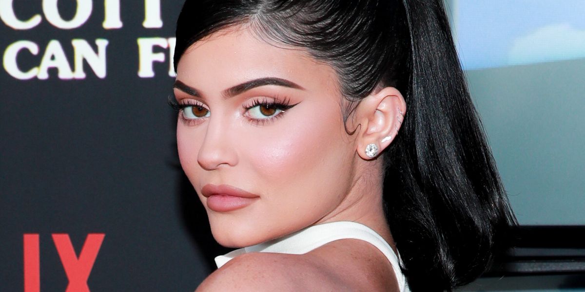 Instagram Bans Plastic Surgery Filters