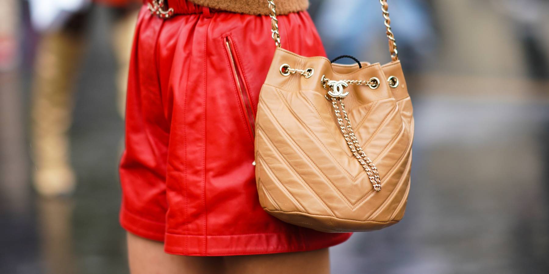 This New App Will Tell How Much Your Bag Is Worth in Minutes