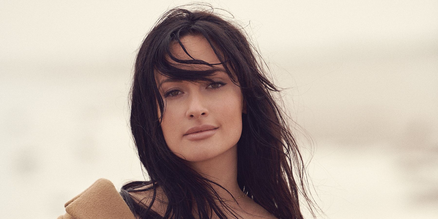 Kacey Musgraves Gifts Dan Levy Coal in New Christmas Show Trailer