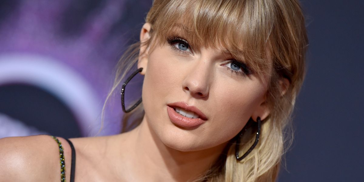 Taylor Swift Wears Vintage Chanel on British 'Vogue' Cover