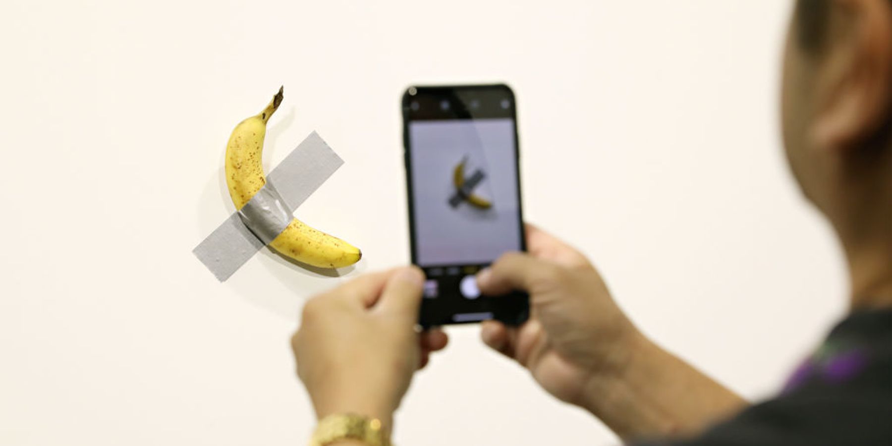 The Case of the $120K Art Basel Banana Just Got Weirder