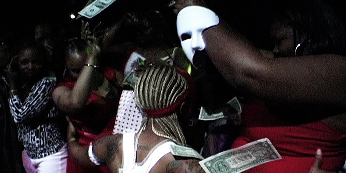 'Shakedown' Remembers the Early-Aughts Angels