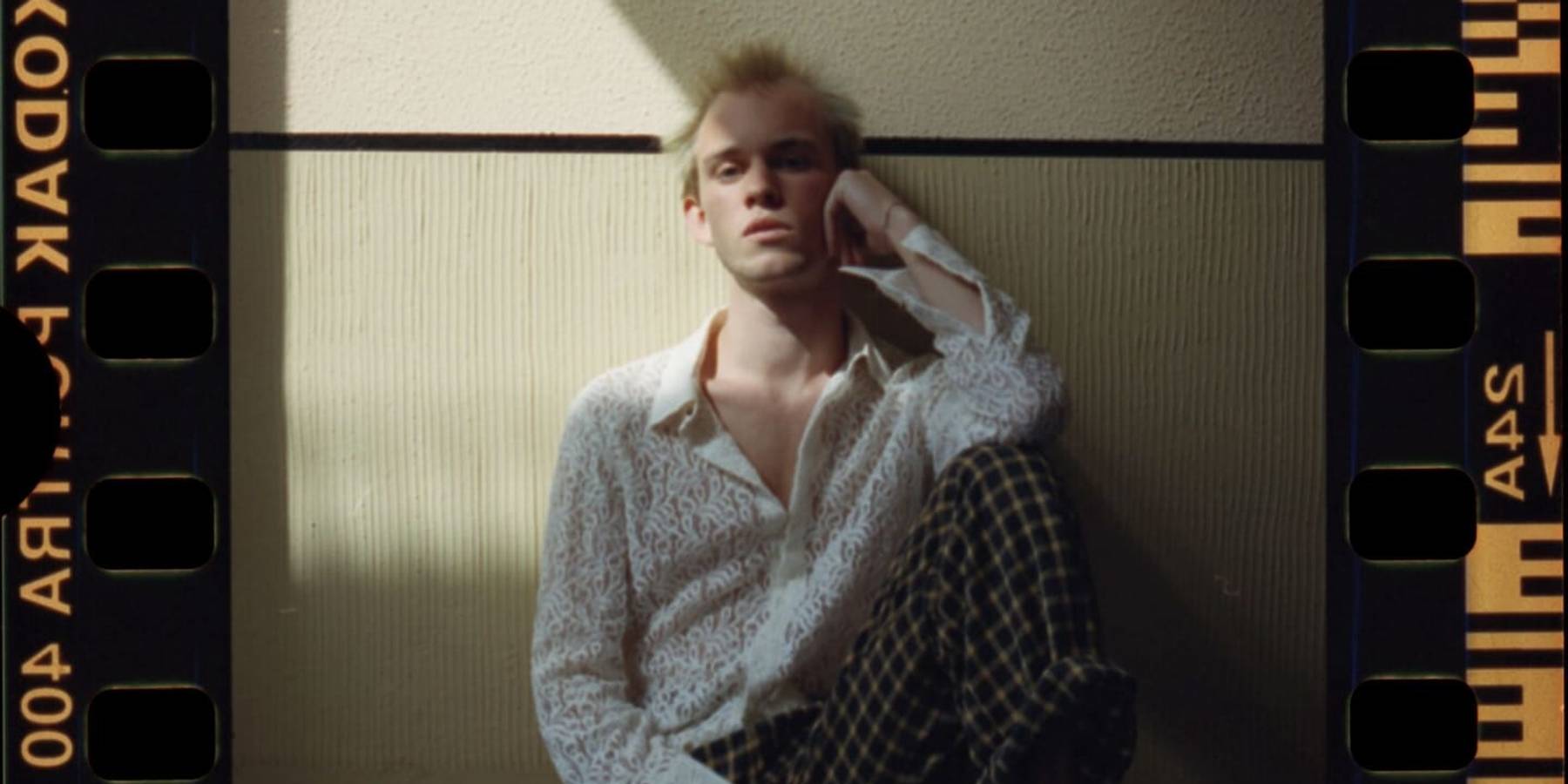 Finn Ronsdorf's 'Blue' Is an Anthem for Solitude