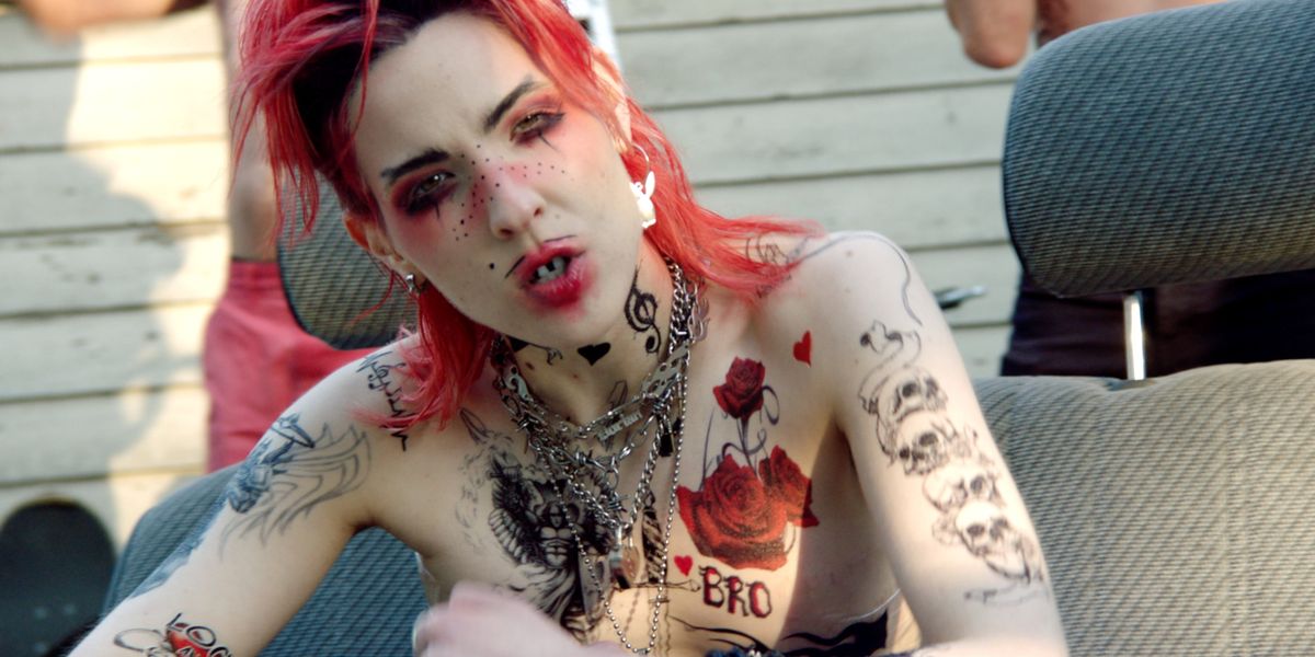 Dorian Electra Has a Full on Broment