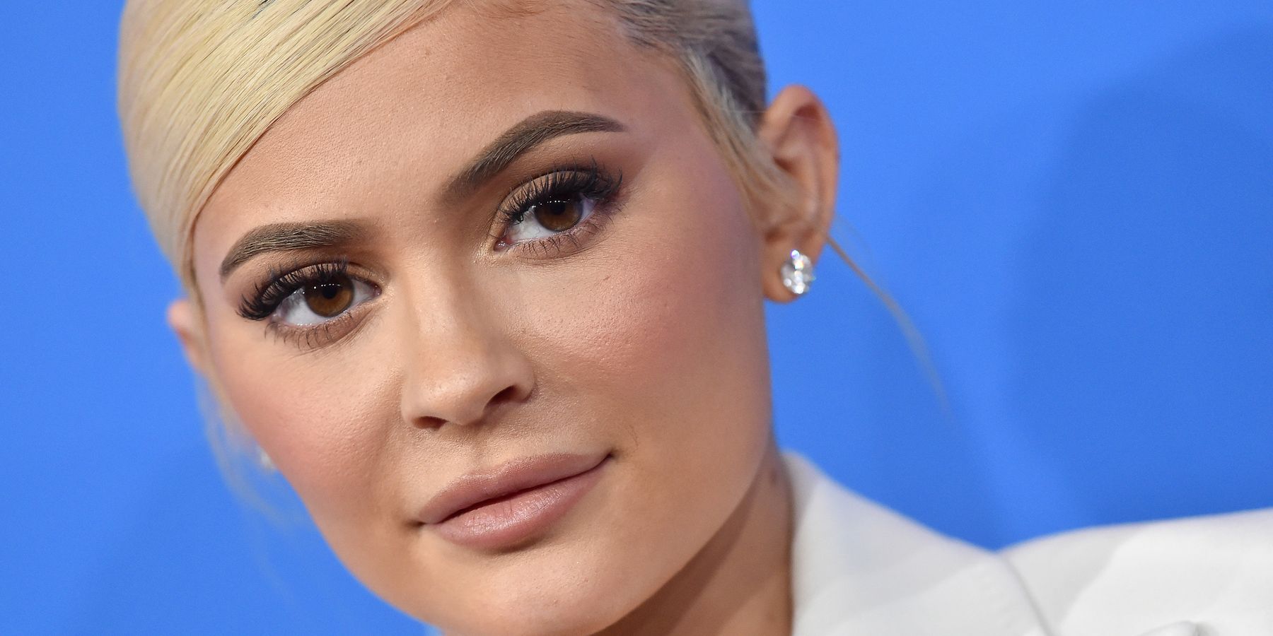 Kylie Jenner's Finger Sparks More Photoshop Fail Accusations