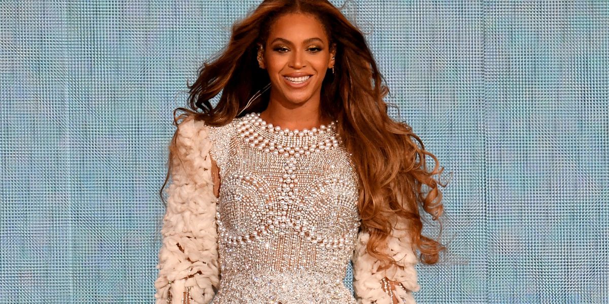 Beyoncé Honored With the Humanitarian Award at the BET Awards - PAPER ...