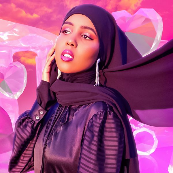 PAPER People: @iconiccpinkk