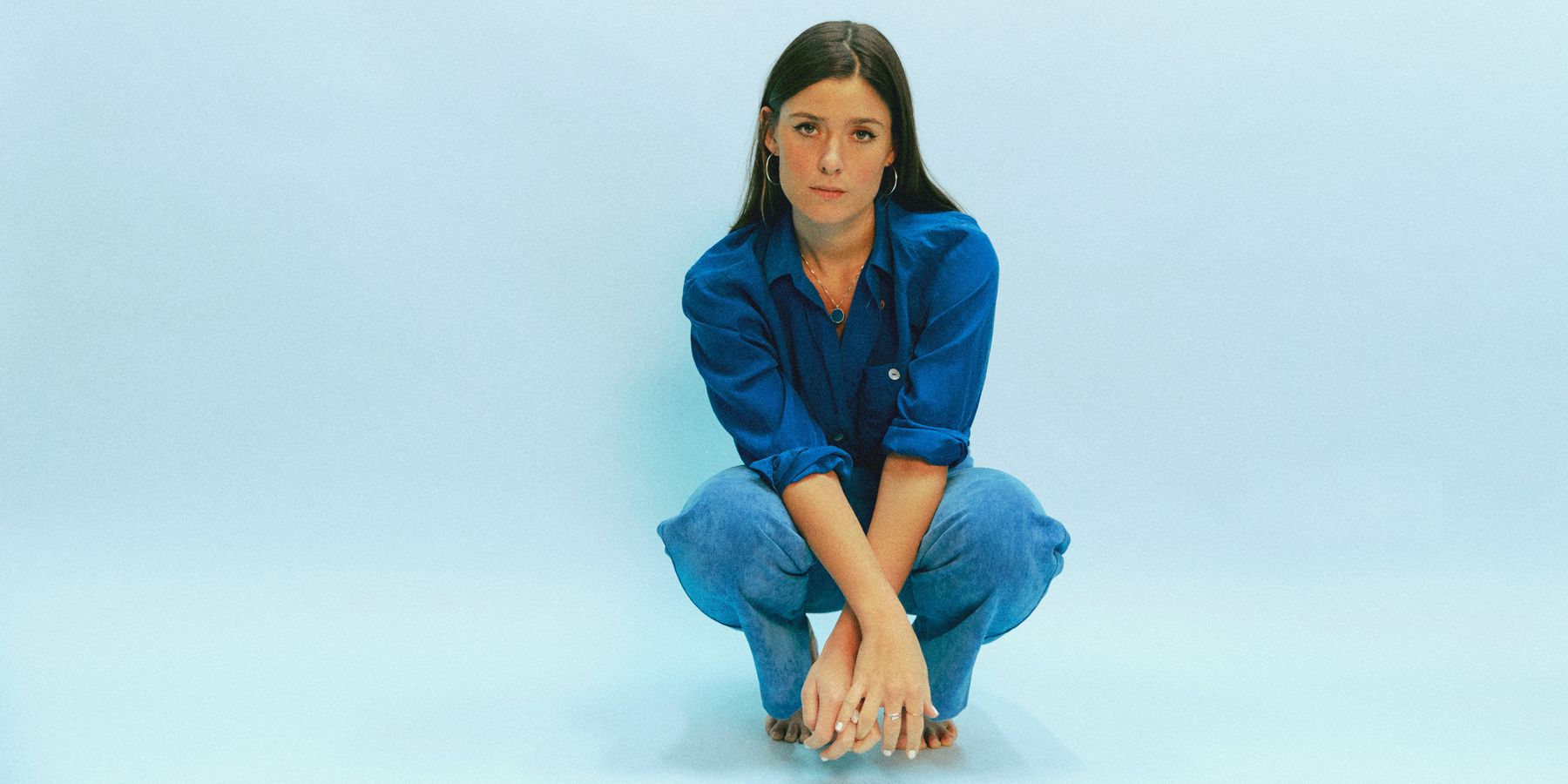 LÉON Faces Isolation on 'Apart'