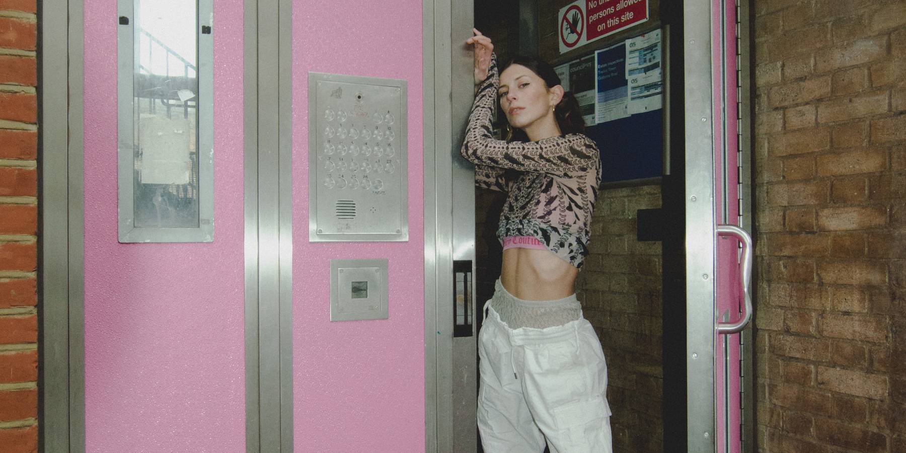 'Don't Stop' Ever Lovin' Qendresa