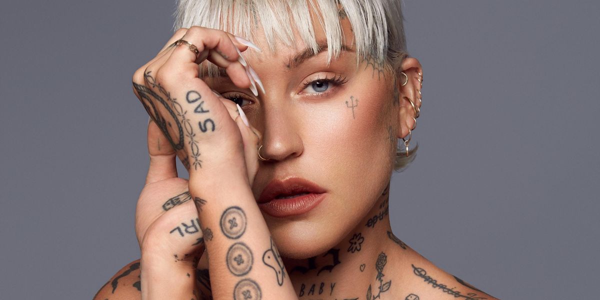 Brooke Candy Cams With Friends on 'Cum'