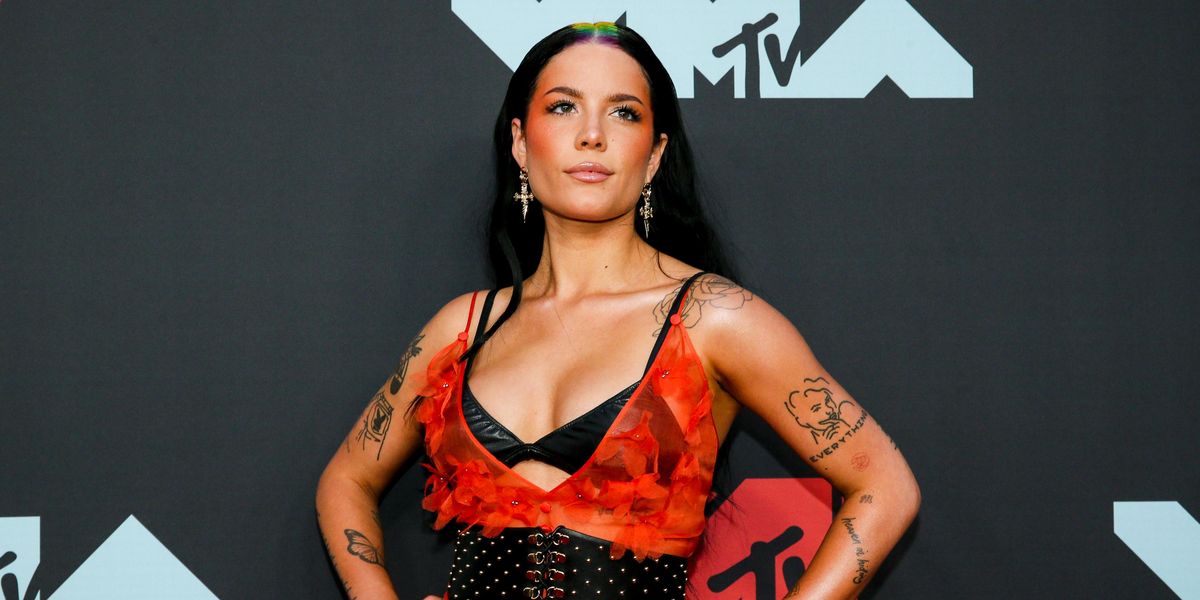 Halsey Cancels the 'Manic' World Tour
