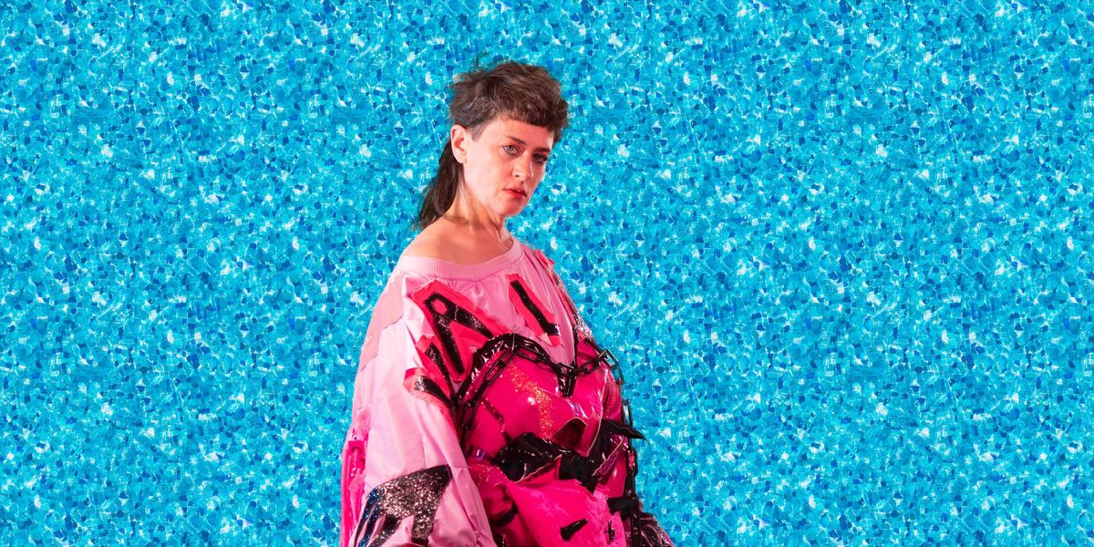 Peaches Shouts Out AOC and RBG in 'Pussy Mask'