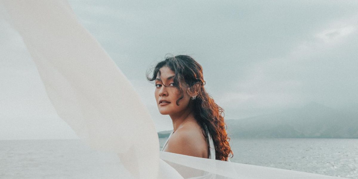 Kiana V Has Us 'DAZED'