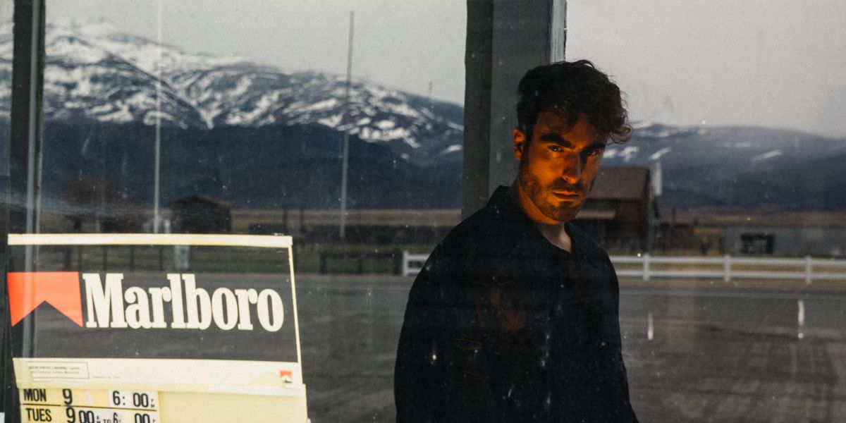 Mike Taveira Drops 'Sex for Breakfast' With Allie X