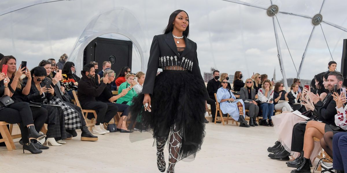 Alexander McQueen Returned to London for Spring 2022